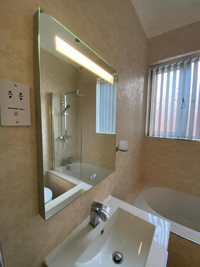 Luxury Apartment Apt5 Вулвергемптон Екстериор снимка
